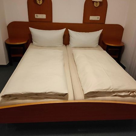 Hotel Zur Eisenbahn Rodgau Dış mekan fotoğraf